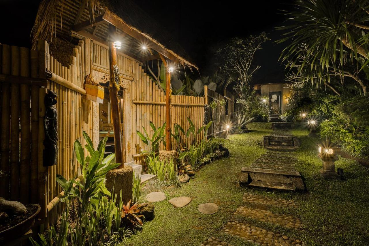 Teja Lokha Ubud Villa Buitenkant foto